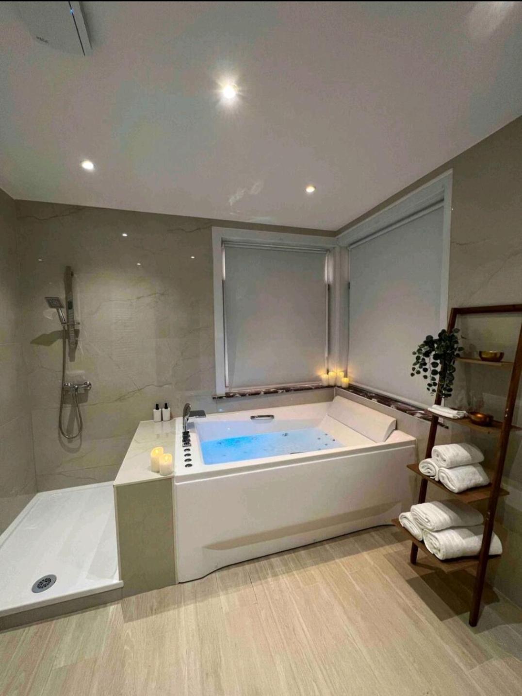 Sublime Appartement Calme Cosy & Jacuzzi Brüksel Dış mekan fotoğraf