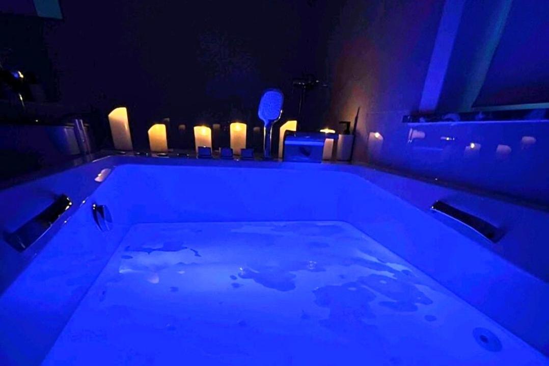 Sublime Appartement Calme Cosy & Jacuzzi Brüksel Dış mekan fotoğraf
